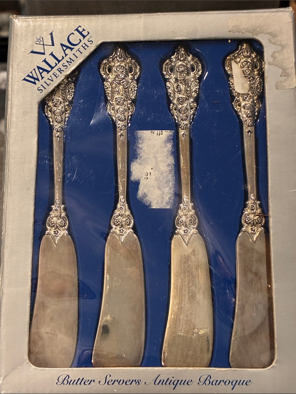 Wallace Silverplate Antique Baroque Butter Knives Set of4